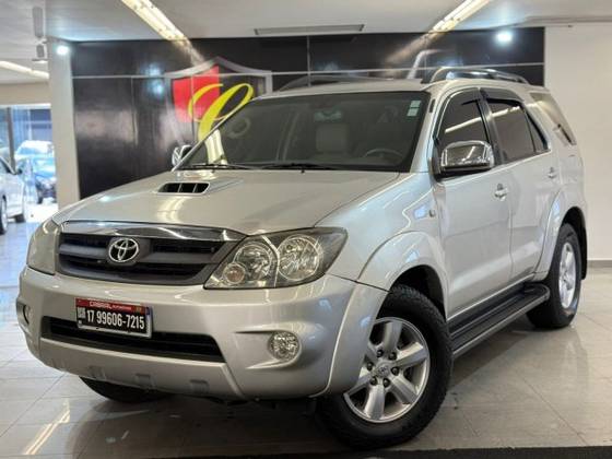 TOYOTA HILUX SW4 3.0 SRV 4X4 16V TURBO INTERCOOLER DIESEL 4P AUTOMÁTICO
